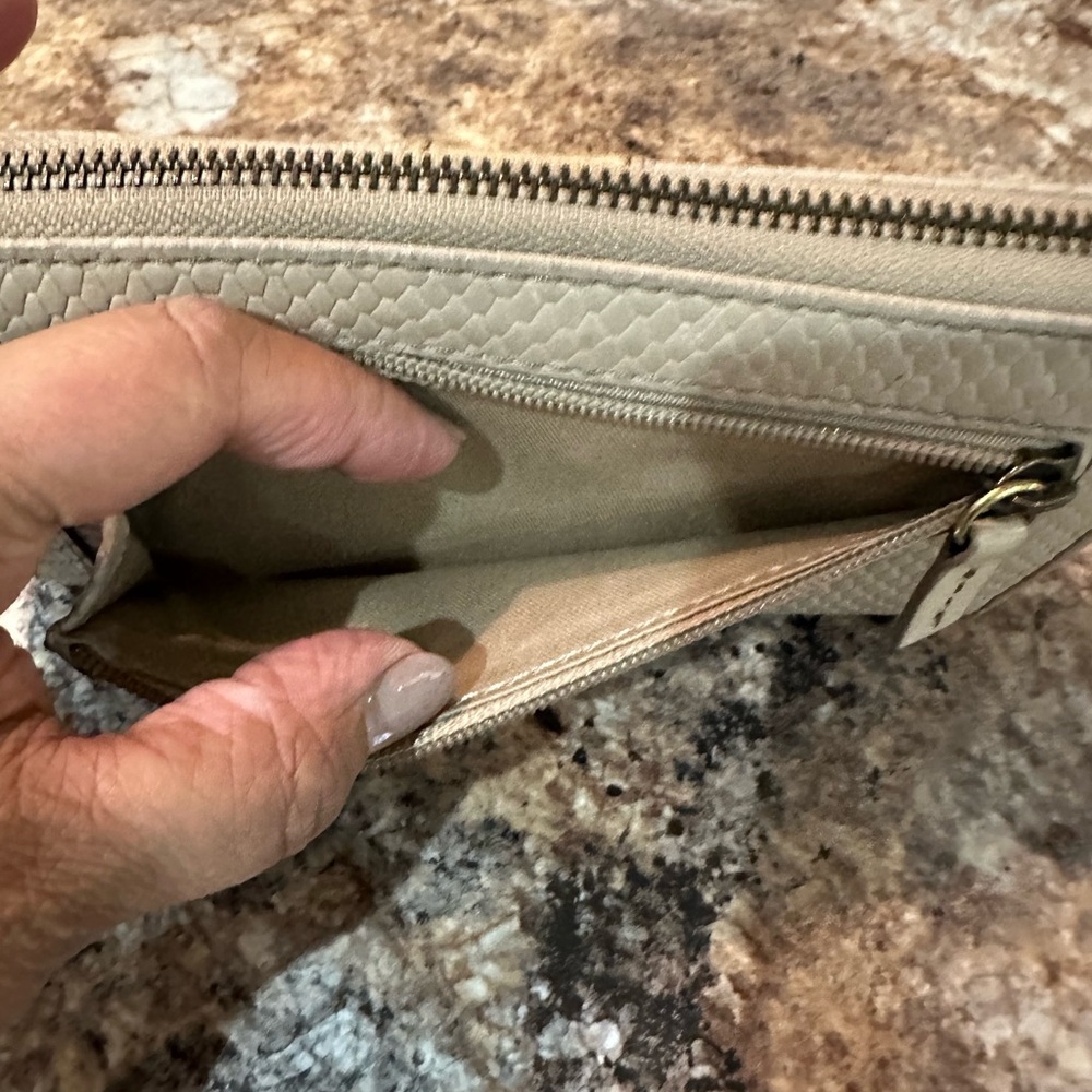 Fossil Wallet - Picture 7 of 8